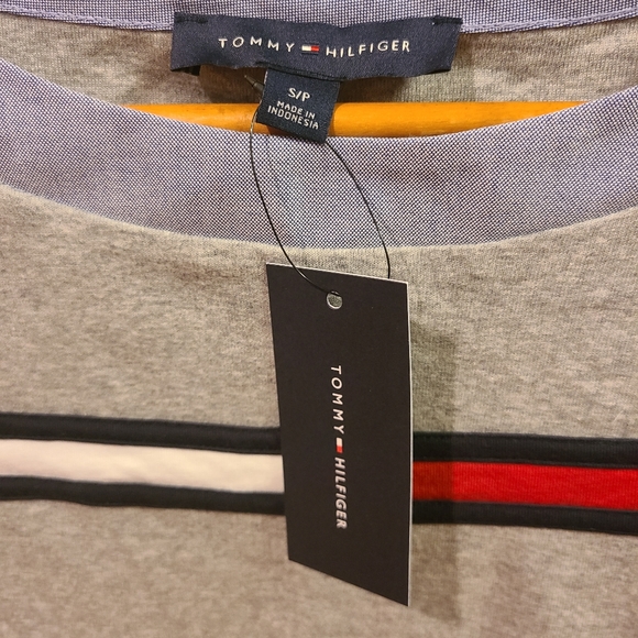 Tommy Hilfiger Top Size Small - Picture 3 of 9